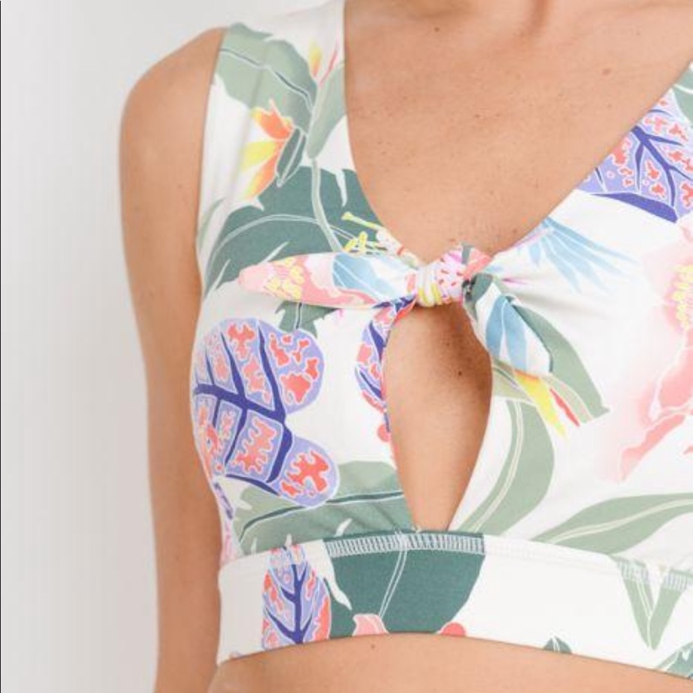 Maui Babe tie front bra 🌺🌺🌺